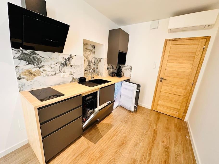Appartamento De Nana 4 - Hypercentre, Rue Meynadier, Palais & Plage, Clim, Wifi